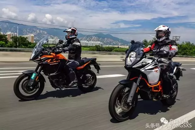 糾結普版還是R版?KTM 1090 ADV對比試駕丨把玩