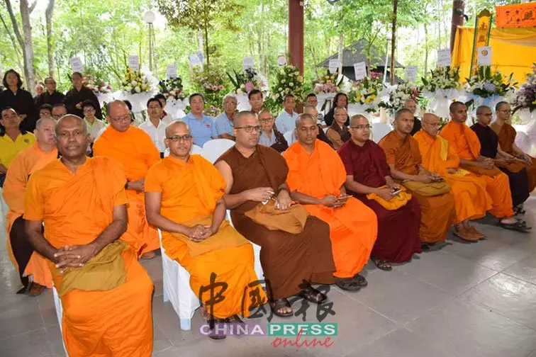 ntv7前新聞主播劉子賢告別儀式 親朋好友 學生獻最後祝福
