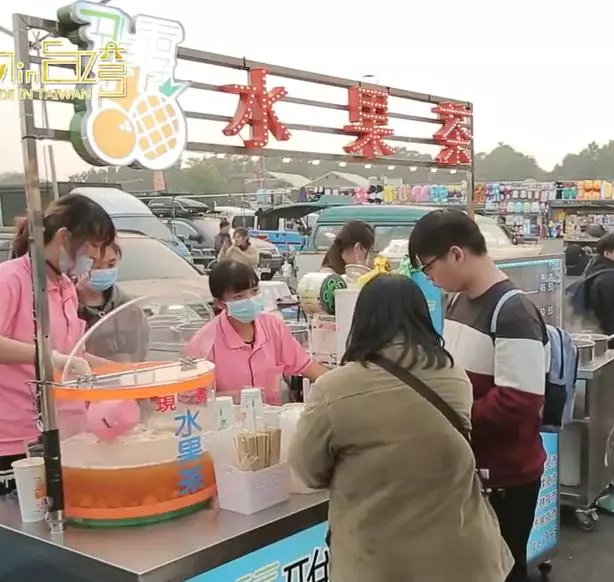 斗六20年好味道!老闆現削現熬「超純正水果茶」 喝過停不下來