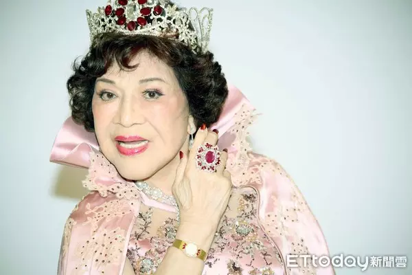 周遊世紀婚禮「賈靜雯拒當花童」原因曝光!不滿開嗆「這麼不會做人」:不想想妳怎麼起家的!