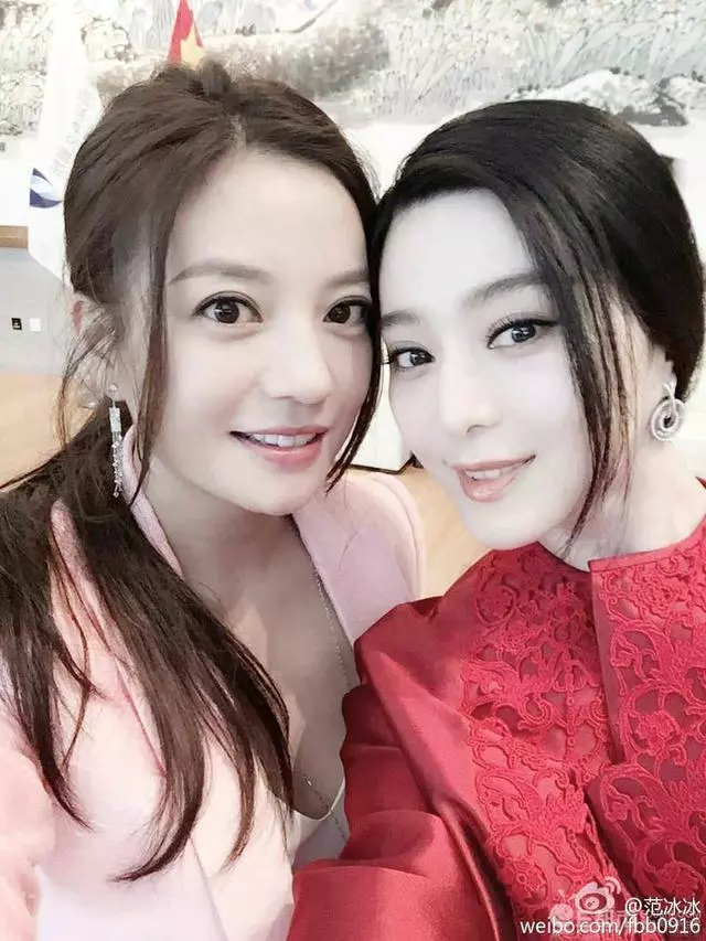 趙薇要比范冰冰精明很多,光是這一點范冰冰就輸慘了,網友:差距!