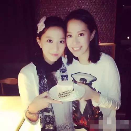 豪門另一位贏家:嫁的比郭晶晶好,老公經常翹班幫她「帶娃」