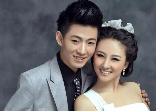 結婚的第二天才知道自己傻,當初在房產證上就不應該加你的名字!