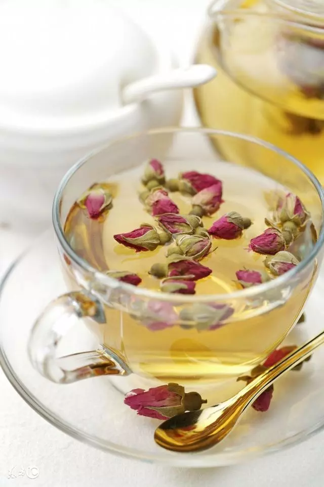 「玫瑰花茶」的七大功效與作用,太強大了!但是這幾類人千萬別喝,後果太嚴重了!