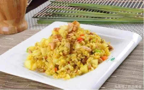 《揚州炒飯》《臘腸炒飯》《海鮮炒飯》《香菇炒飯》19種炒飯做法