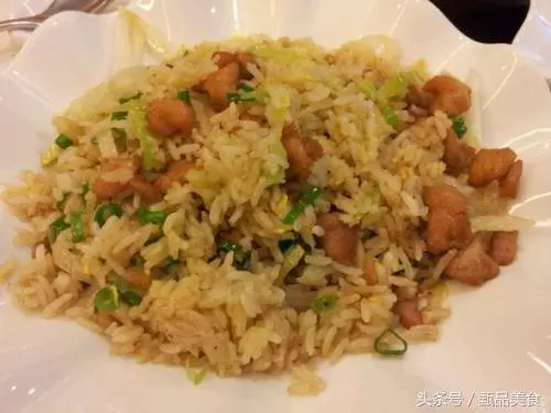 《揚州炒飯》《臘腸炒飯》《海鮮炒飯》《香菇炒飯》19種炒飯做法