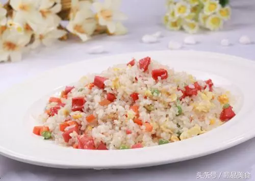 《揚州炒飯》《臘腸炒飯》《海鮮炒飯》《香菇炒飯》19種炒飯做法
