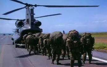 軍機接連墜毀,嚴重損失令美國難以承受 媒體:停下霸權主義腳步