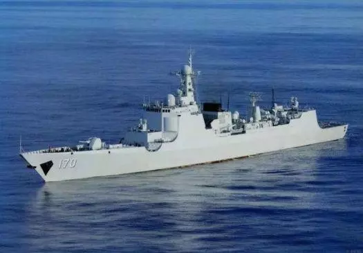 剛被我軍驅離,美艦又被俄羅斯軍隊用飛彈鎖定,立馬掉頭就跑