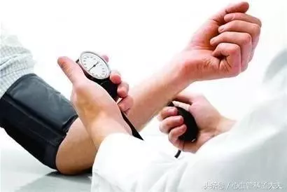 秋季血壓是怎麼升高的?教您5招管住血壓