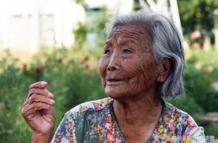 女兒車禍住院,母親轉帳五千,不放心上門一趟,進門後把家砸了