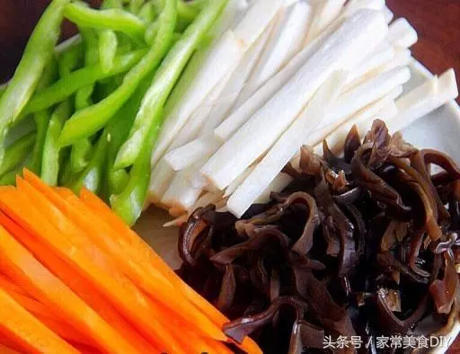魚香肉絲這樣做實在好吃,肉絲滑嫩,口感層次豐富,超級下飯