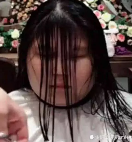 抖音「大餅臉」妹子火了,理髮師一剪刀下去,網友:眼已瞎!