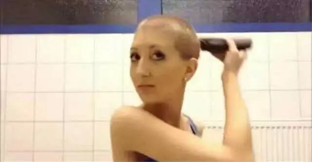 美女想知道自己光頭的樣子,當她把頭髮剃光後,樣子不要這麼漂亮吧_搜狐科技_搜狐網