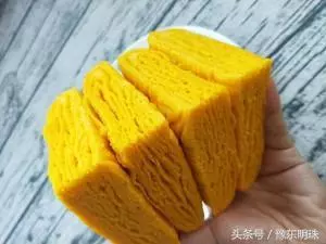 一個南瓜,一碗面,教你做千層蒸餅,層次分明,鬆軟又可口!