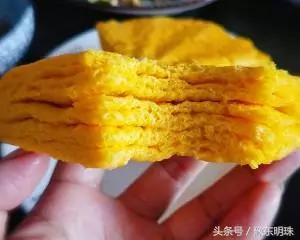 一個南瓜,一碗面,教你做千層蒸餅,層次分明,鬆軟又可口!