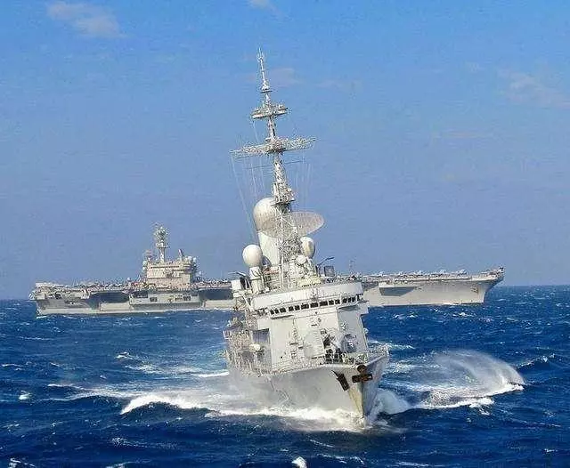 300多艘戰艦7艘航母就想封堵中國?美專家:自己會先被拖垮!