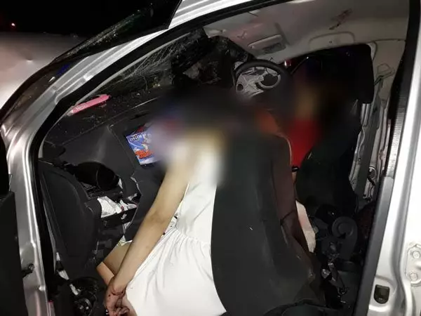 兩車迎面撞釀3死3傷 華裔男女活活夾斃