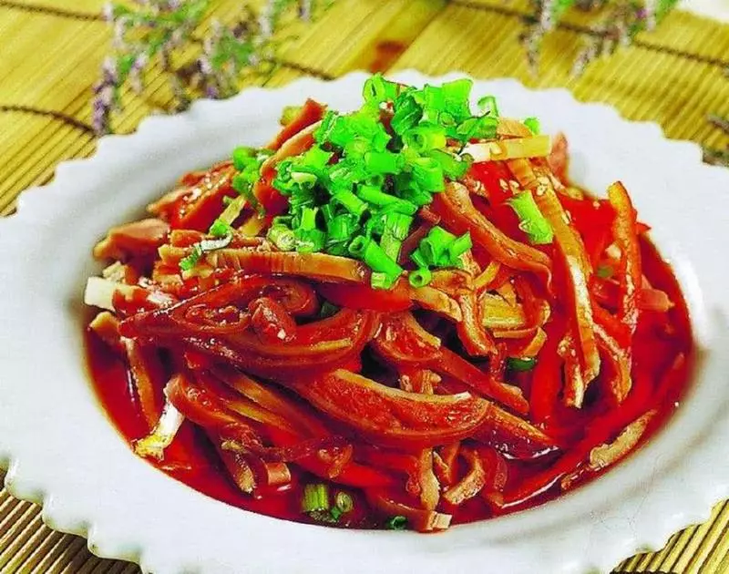 豬肚容易炒老?老廚娘說漏嘴:多加這一步,炒出的豬肚爽滑又入味
