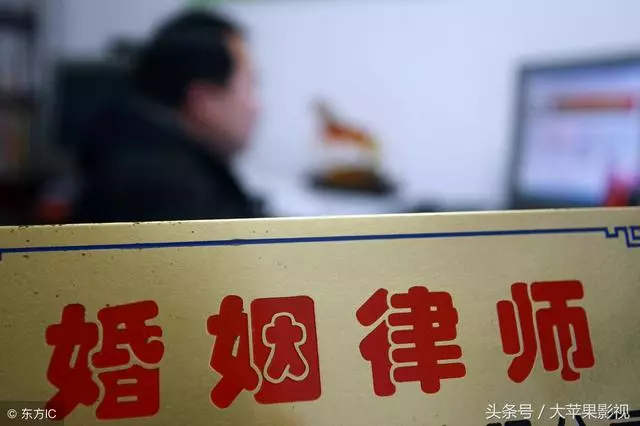 結婚當天婆婆半夜來我屋拿走所有的紅包,氣的我第二天就去民政局