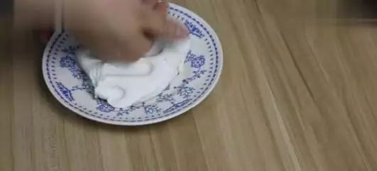 自製菠菜黏米糕,不用炒不用蒸,一看就特別有食慾,一家老小都愛吃