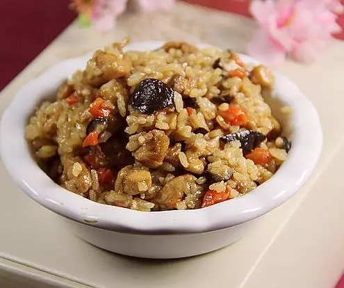 最受歡迎的懶人燜飯,客家人這麼做,鹹香入味,做法簡單,一人能吃5碗!