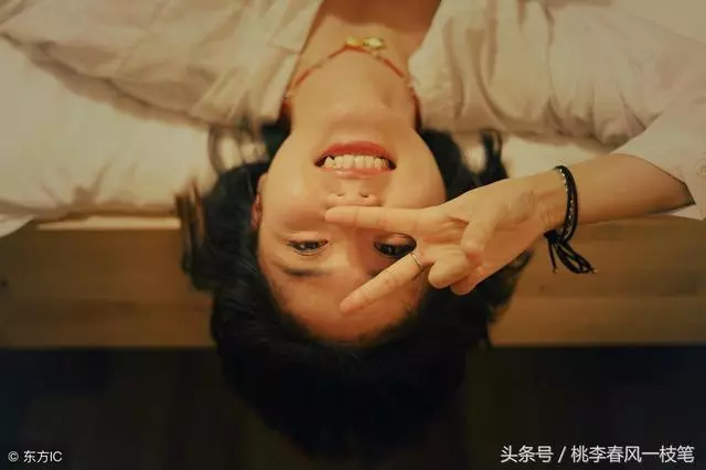 我和他離婚後,前夫的情人對我說:給你十萬元,請你們復婚吧