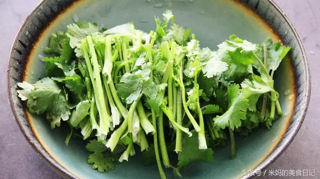 這菜很多人討厭,卻不知它營養比番茄還高出10倍多,不吃虧大了