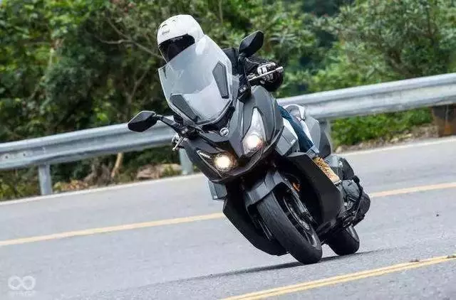 國內最適合長途摩旅的兩種車型