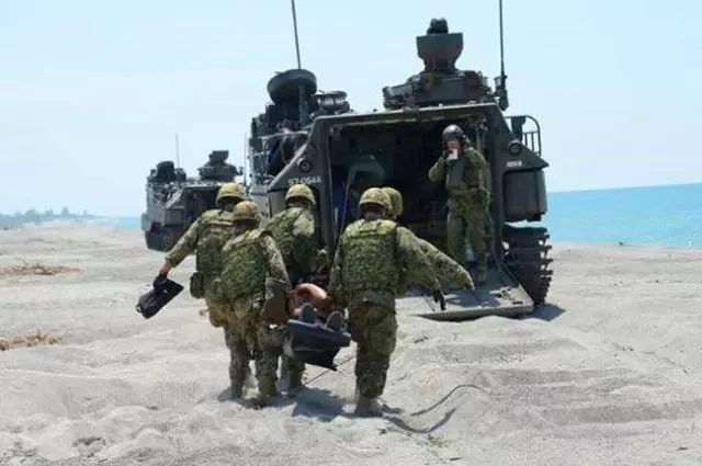 五國剛剛進入南海,又來三國大張旗鼓的軍演,距黃岩島僅250公里