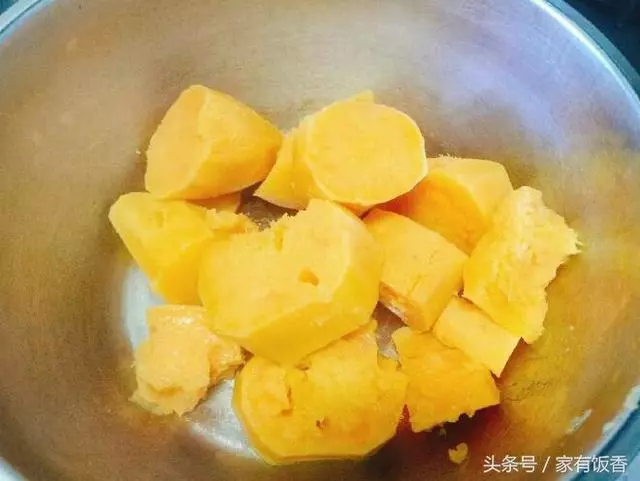 饞哭了,這才是紅薯最好吃的做法,鬆軟香甜,一出鍋就搶完