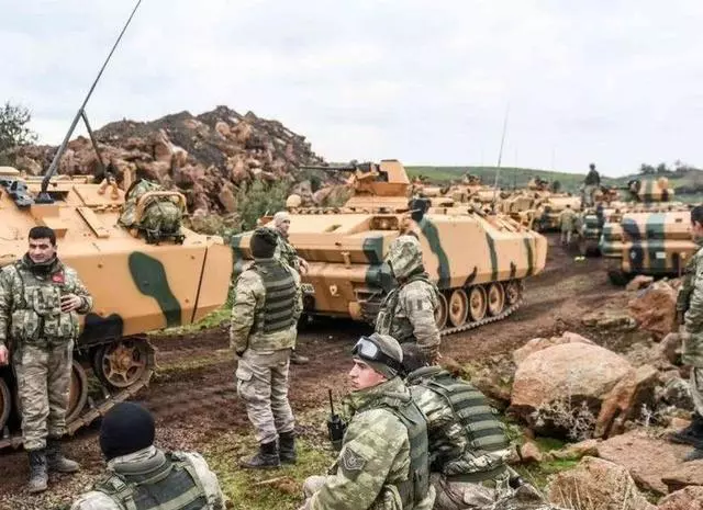 俄敘聯軍攻打了3天都「沒結果」,派出機器人60分鐘就拿下了