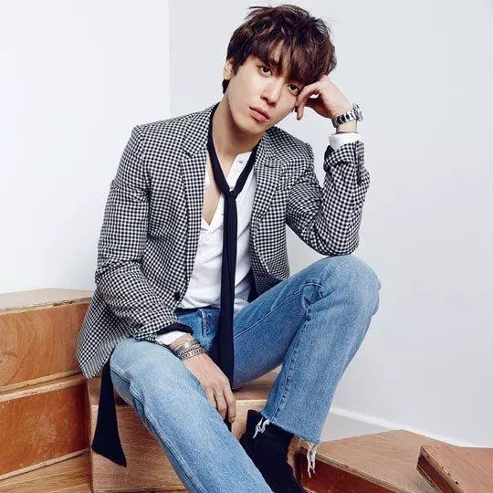 CNBLUE鄭容和的導師,因採取不正當錄取,被判入獄十個月!
