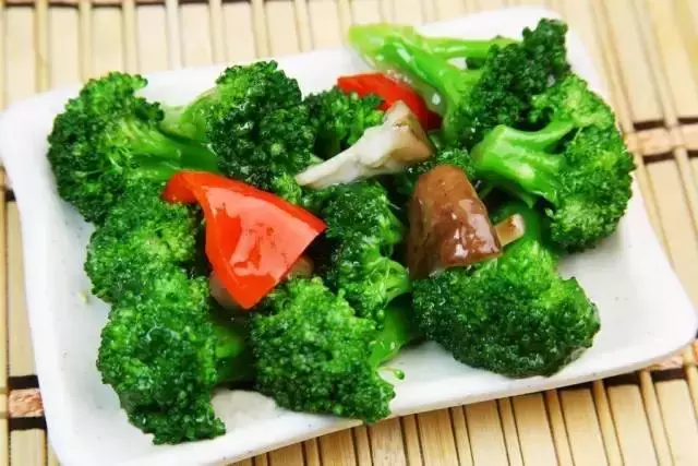 西蘭花這樣吃,竟然最健康!學會了,做給家人吃