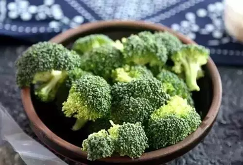 西蘭花這樣吃,竟然最健康!學會了,做給家人吃