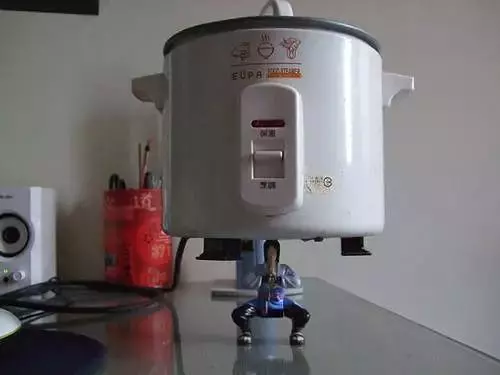 日本網友推出佐助模型新玩法,挑戰無與倫比的平衡性