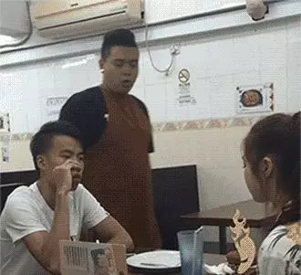 自以為很貼心?餐廳服務生曝「最討厭客人做的事」竟然超意外...網驚:原來我也是奧客
