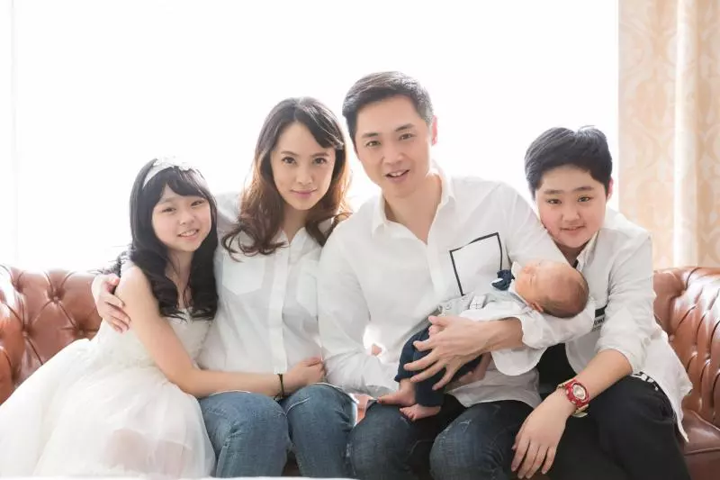 婚前曾悔婚!洪百榕嫁大12歲宋達民坦言「當年不想嫁」, 公公「一通電話」她大哭:永遠納入人生版圖!