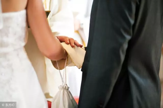 婆家很有錢,可婚後還要租房子,婆婆的做法讓俺淚目