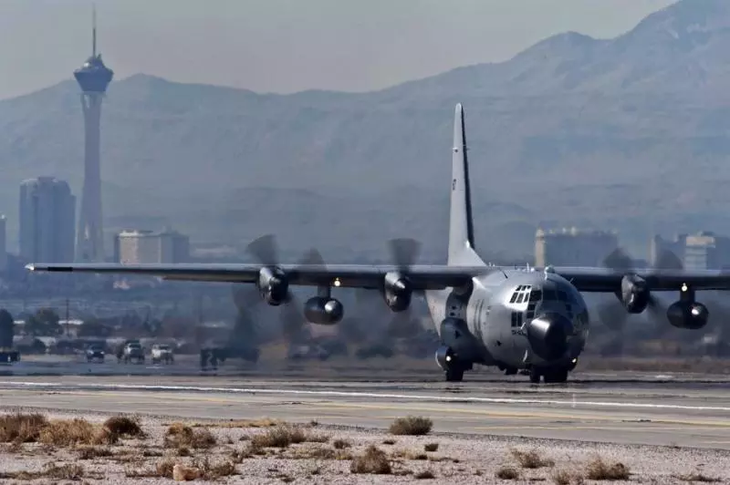 上千枚防空飛彈打開保險!俄羅斯:美軍戰機敢越界就開火,先打下來再說!