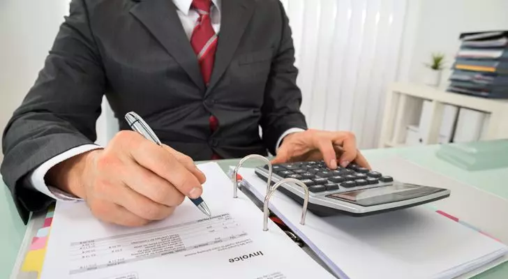 【大馬Auditor操勞過度猝死!】網友爆Auditor黑暗文化:『工作到2am才能回家』!