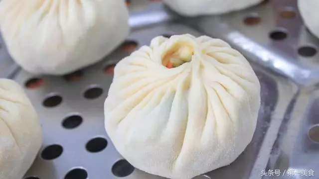 薄片大餡的素包,味道太贊了,做法就在這