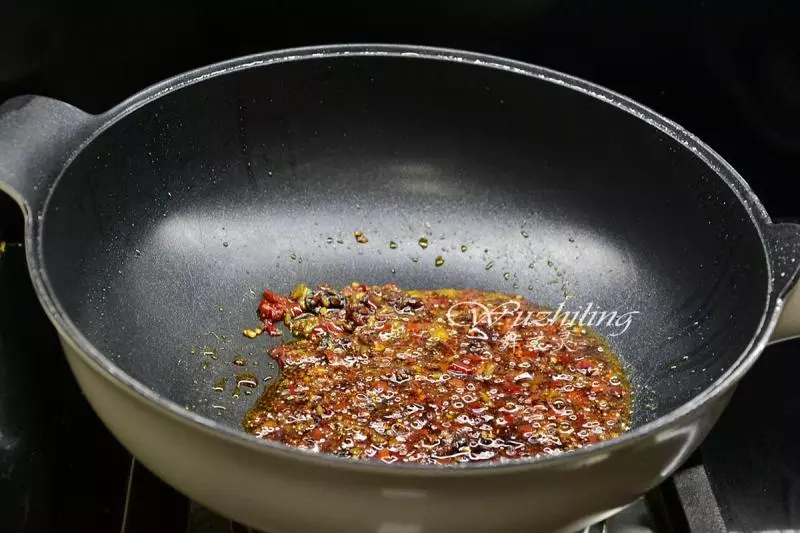 用它做的水煮魚,肉多刺少還嫩滑,老公連添2碗米飯喊過癮