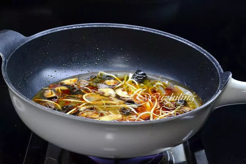 用它做的水煮魚,肉多刺少還嫩滑,老公連添2碗米飯喊過癮
