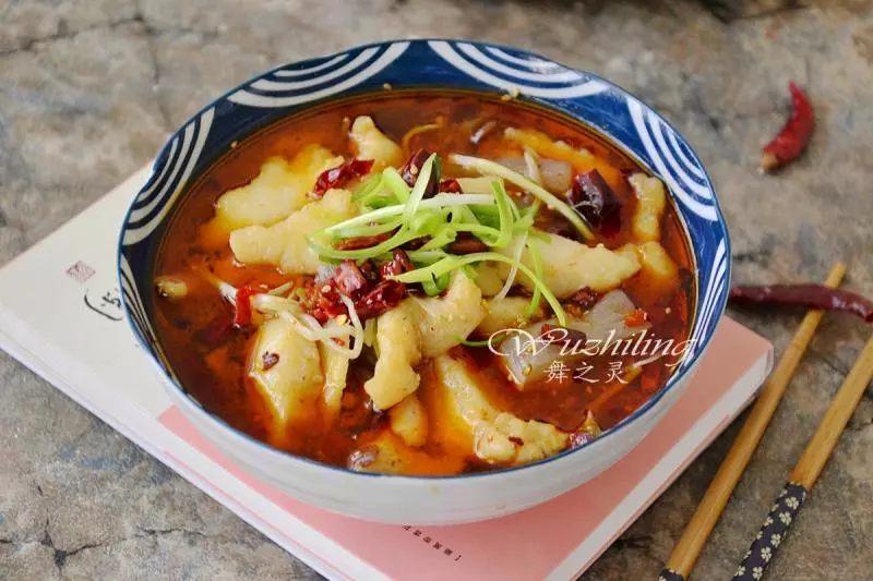 用它做的水煮魚,肉多刺少還嫩滑,老公連添2碗米飯喊過癮