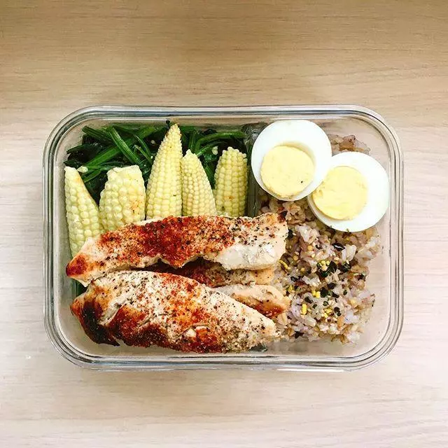 【誰說減肥需要節食?30個讓您愛上的減肥食譜,月甩8公斤!】