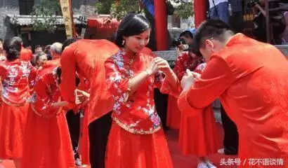男子打工帶回30萬,回家想跟老婆離婚,推開門後,他淚如雨下