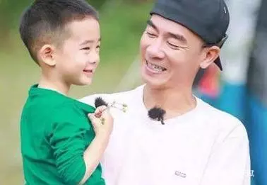 陳小春坦言:一個演員數十億身家,我無法理解,我幾十年毛也沒有