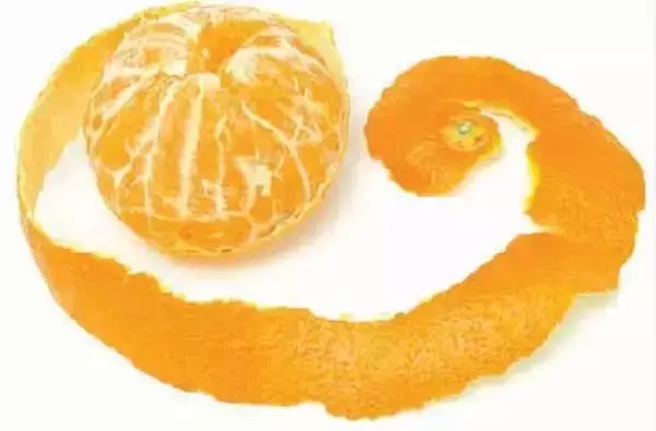 手腳乾燥裂口?教你一招就搞定,讓你的手腳細膩又滑嫩!