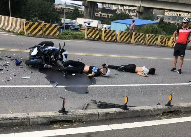無照屁孩雙載「不會騎又外拋」!正撞倒楣貨車司機嚇飛魂… 網:一人8分一人7分